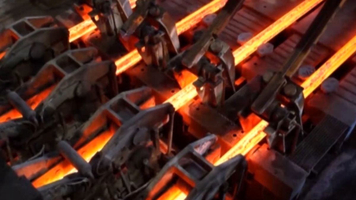 معاون وزیر صنعت: پیگیر رفع چالش‌های فولادسازان در دولت هستیم