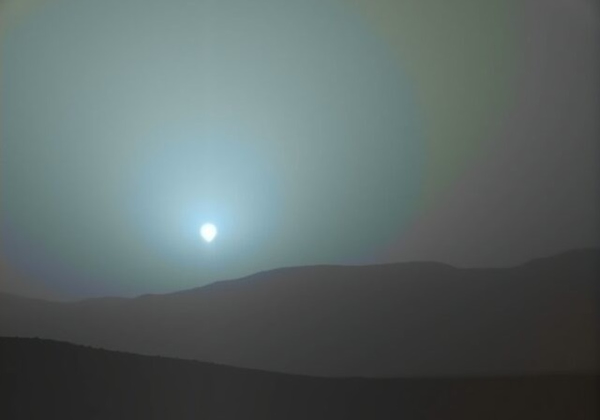 مریخ‌نورد ناسا غروب آبی‌رنگ مریخ را ثبت کرد