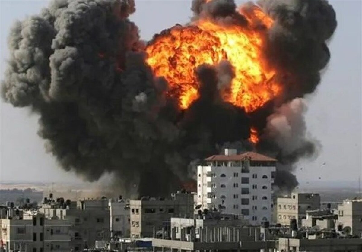 بمباران سنگین شمال غزه؛ صهیونیست‌ها تیم‌های امدادی را هدف می‌گیرند