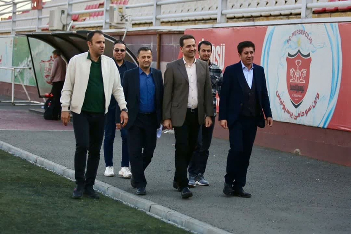 بازدید ممبینی از ورزشگاه شهید درفشی‌فر