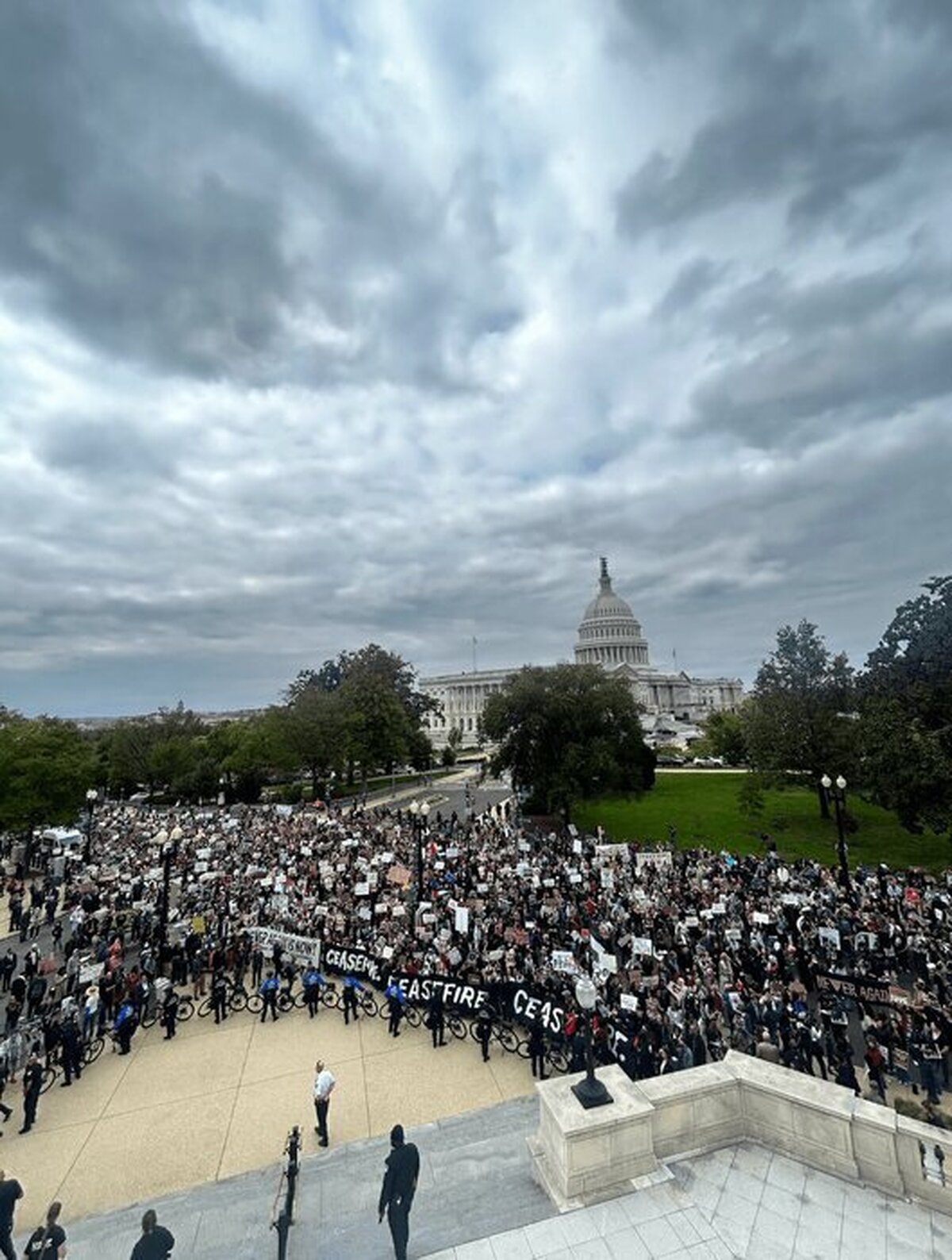 یهودیان معترض مقابل کنگره آمریکا: به نام ما جنگ نکنید