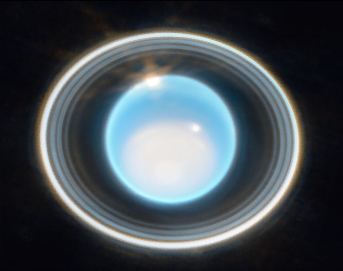 حلقه‌های اورانوس توسط بزرگترین قمرش کنترل می‌شود