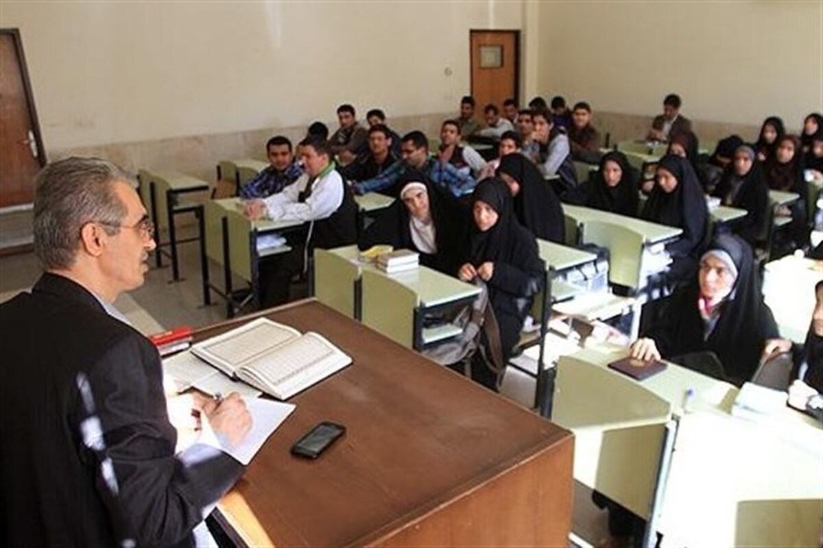 ۱۴۸۰ دانشجوی دکتری متقاضی تدریس در دانشگاه آزاد نجف‌آباد  ۱۸۰ نفر انتخاب شدند