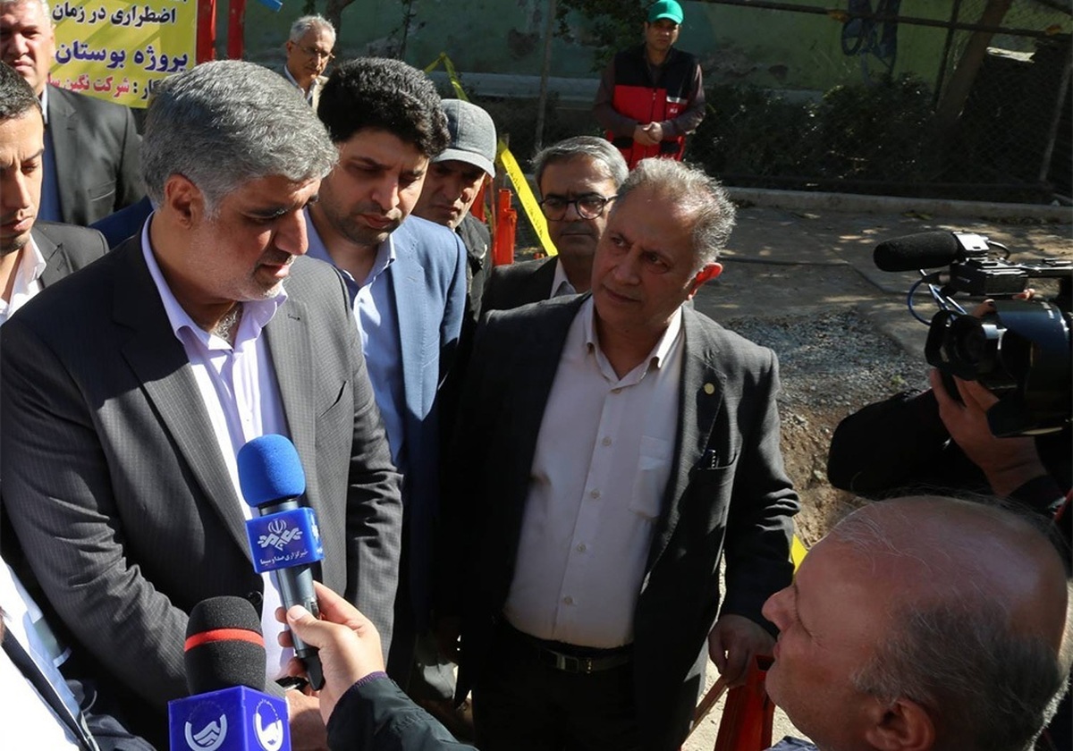 بازدید فرماندار تهران از صد و پنجاه و یکمین مخزن آب اضطراری در تهران