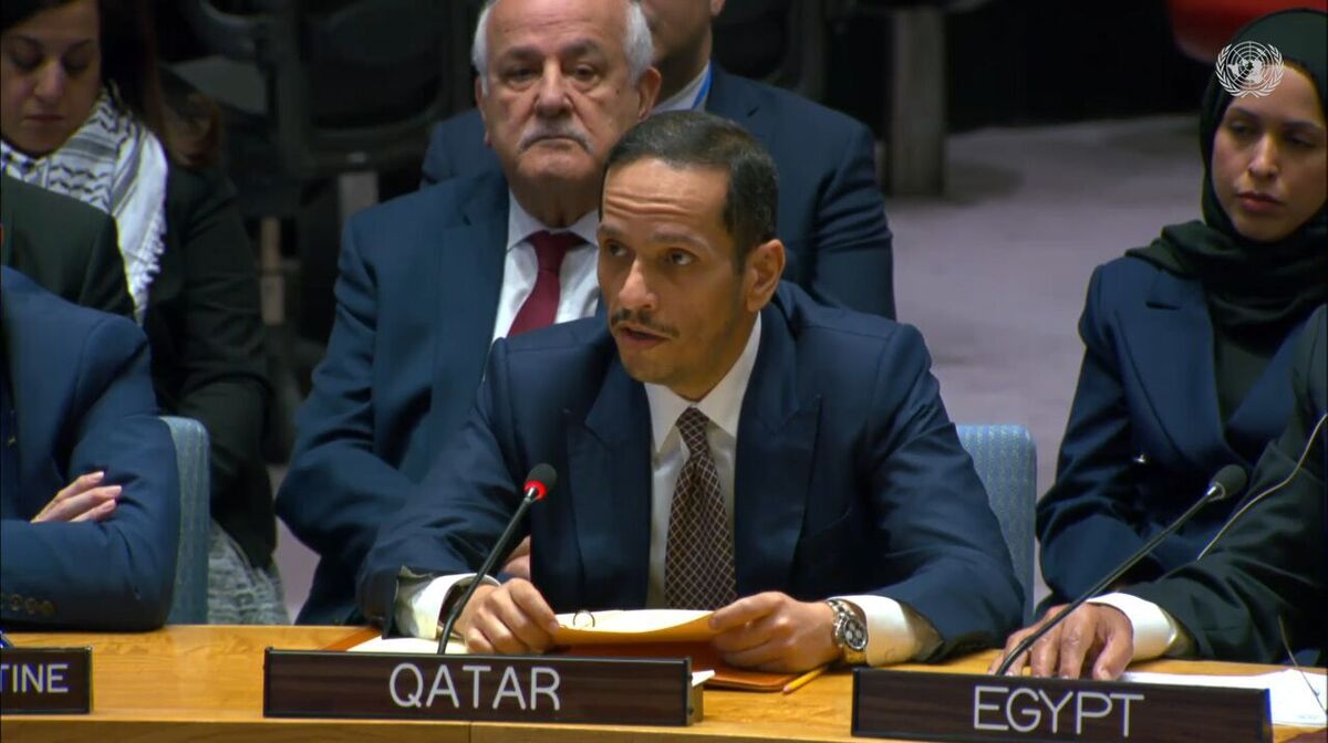 وزیر خارجه قطر: خواستار اجرای عادلانه قوانین بین‌المللی با استانداردهای واحد هستیم