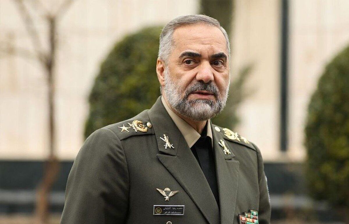 وزیر دفاع: تعامل ارتش و سپاه منجر به خلق عملیات باشکوه «وعده صادق» شد